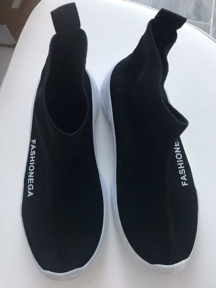 Chaussures / baskets - photo numéro 2