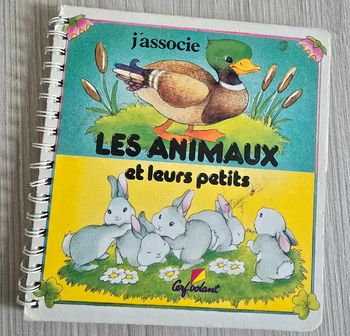 Livre bébé j'associe les animaux et leurs petits