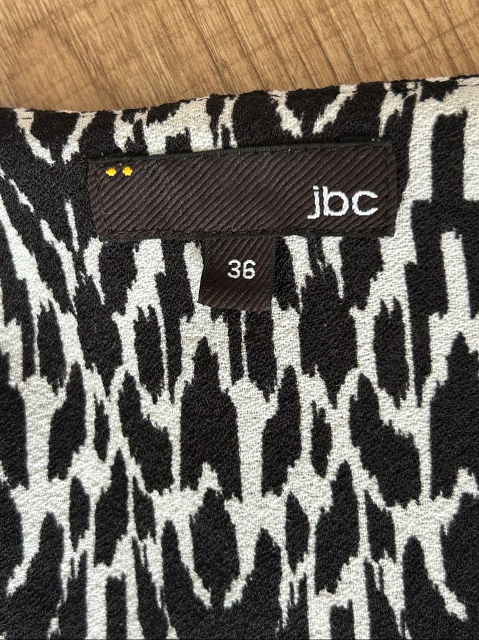 Robe noire et blanche JBC taille 36 jamais portée - photo numéro 9