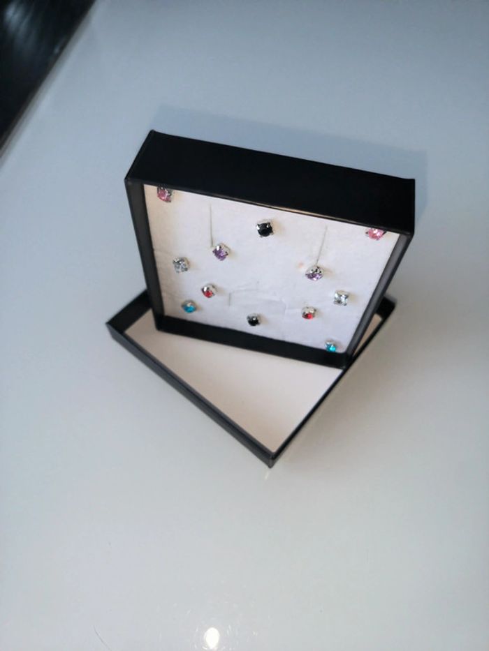 6 paires de boucles d'oreilles (puces) - photo numéro 4