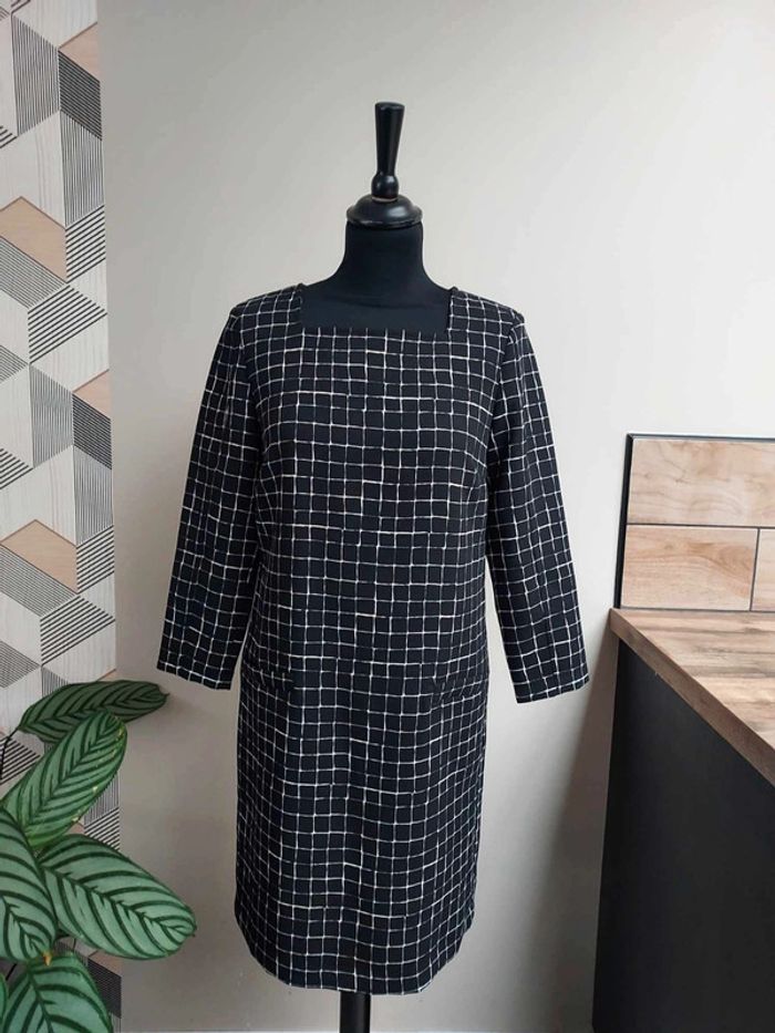 Très jolie robe La fée Maraboutée
Taille 36