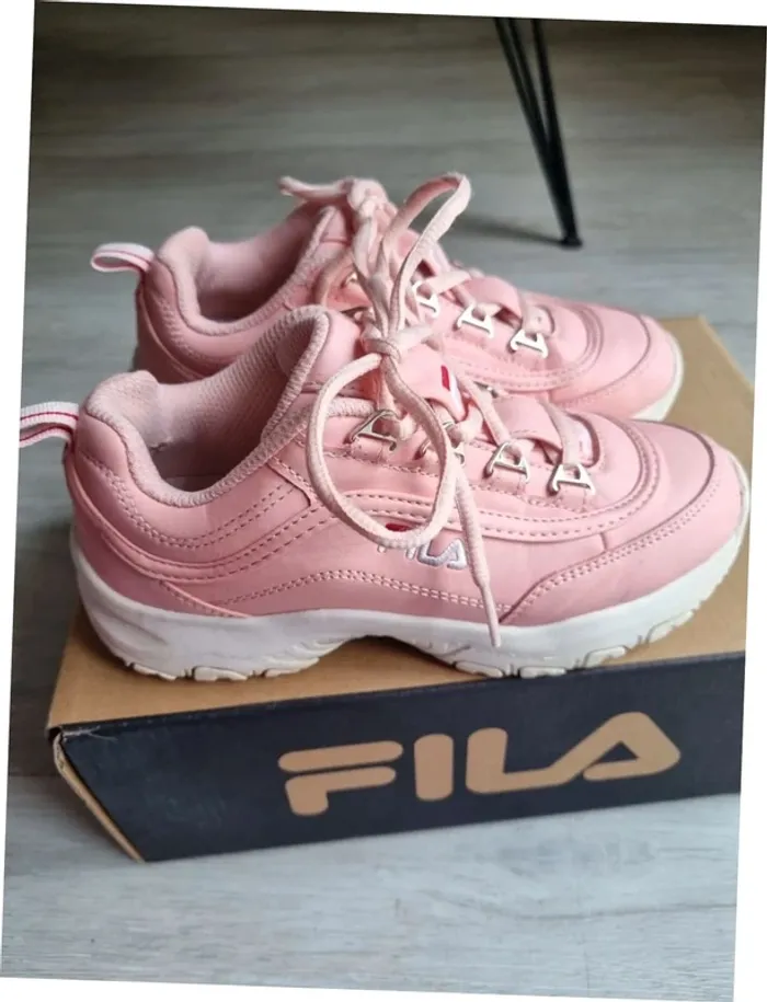 Basket fila pointure 33 - photo numéro 4