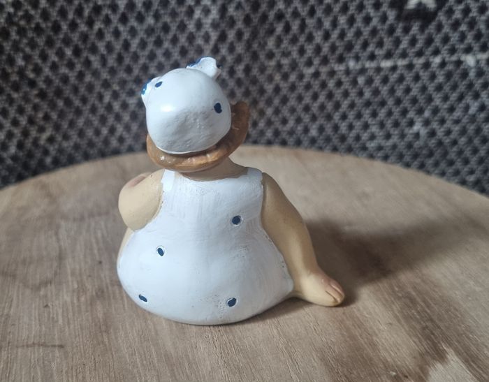 Figurine femme en maillot de bain - photo numéro 4