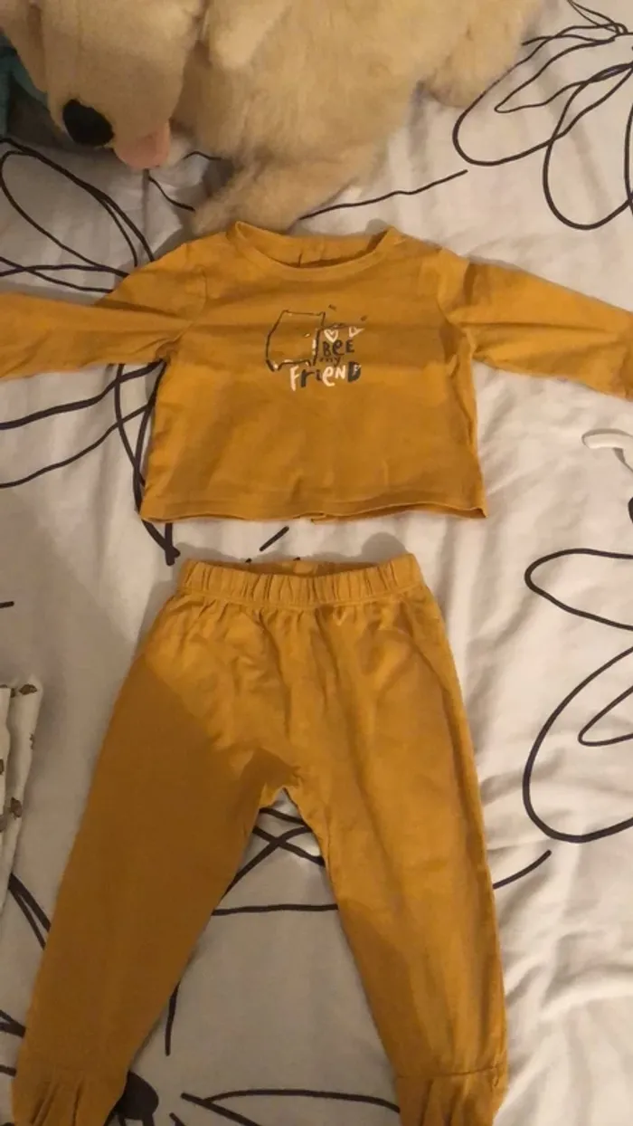 Pyjamas 2 pièces - photo numéro 2