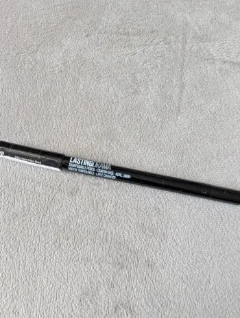 Crayon Khôl ultra noir Maybelline