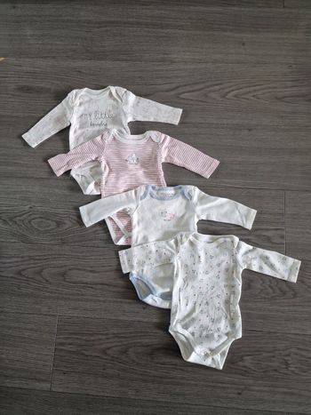Lot de 4 bodies manche longue 3-6 mois