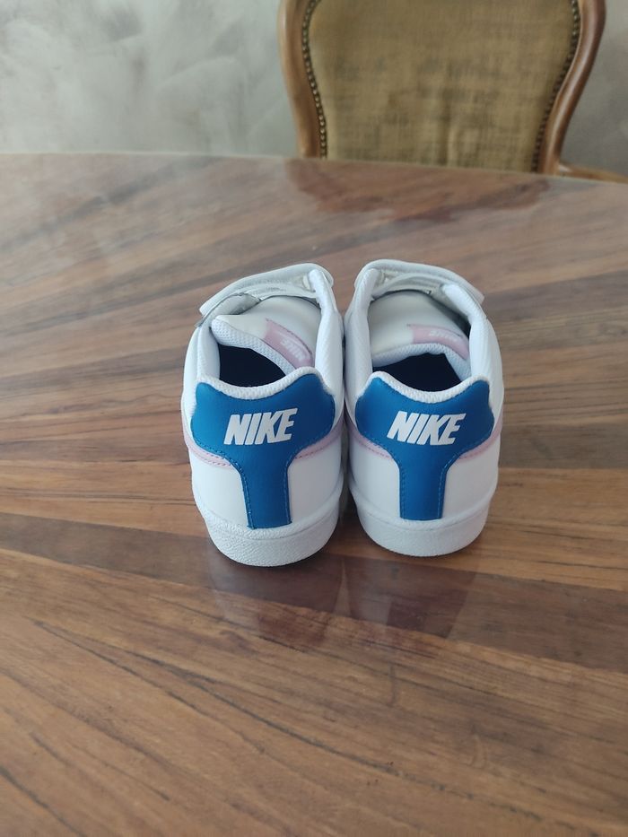 Baskets Nike court royale T 33.5 - photo numéro 5