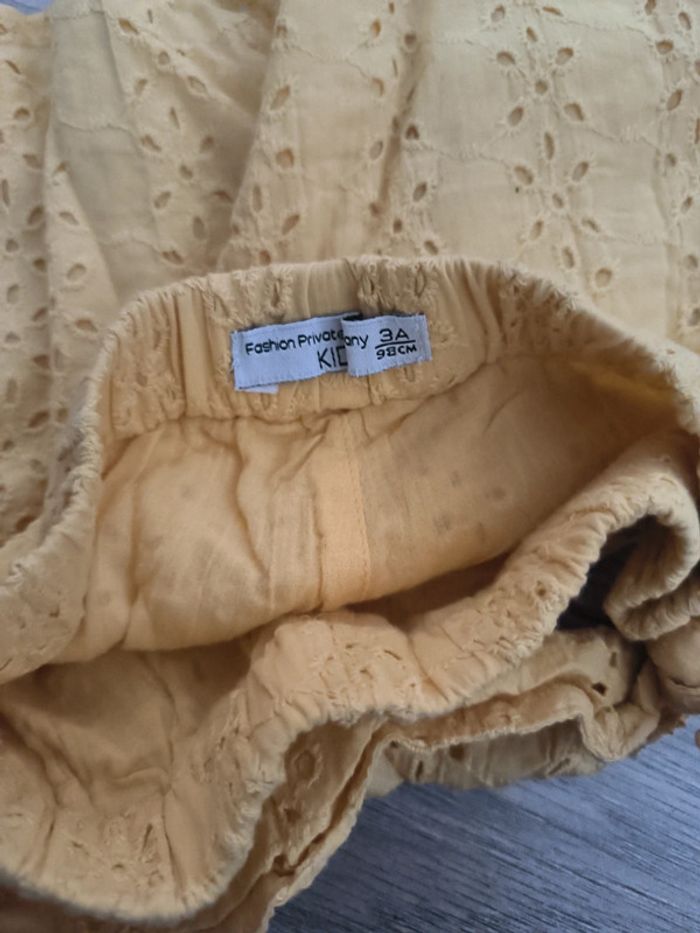 Jupe short 3 ans - photo numéro 3