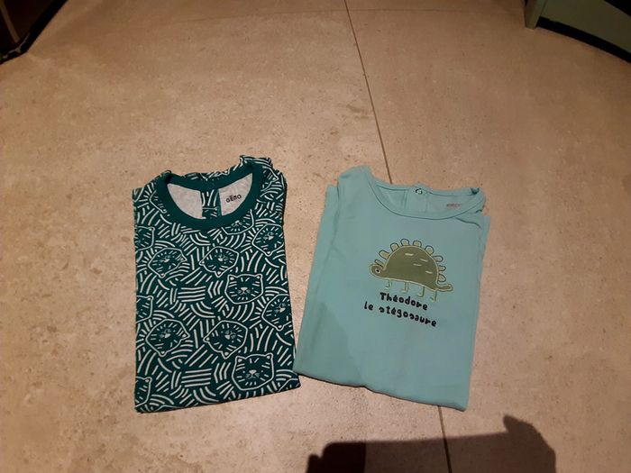 Lot pyjamas combinaisons garcon