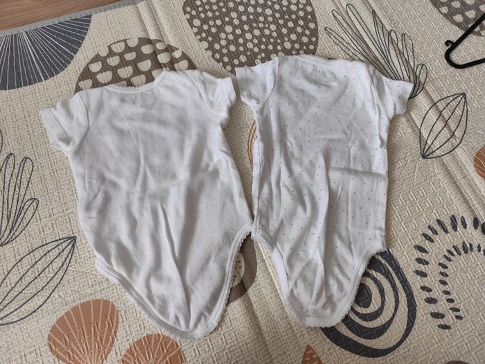 2 bodies 6 mois manches courtes fille NEUFS - photo numéro 7