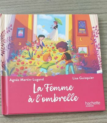 Livre jeunesse La femme à l'ombrelle 