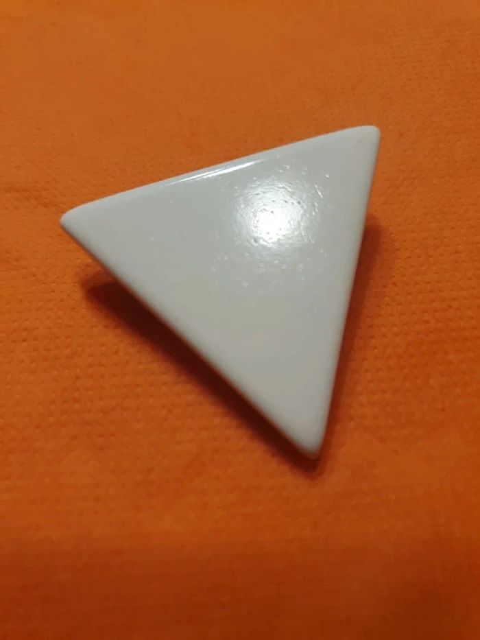 Broche triangle