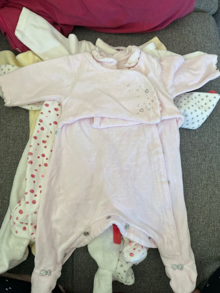 Lot de 5 pyjamas bébé 1 mois - photo numéro 3