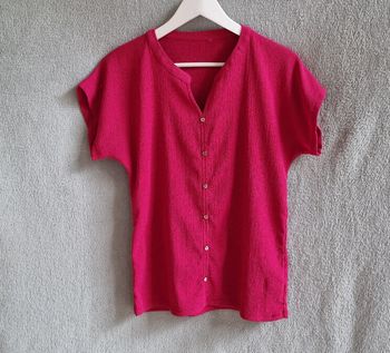 T-shirt fuschia taille M, très bon état
