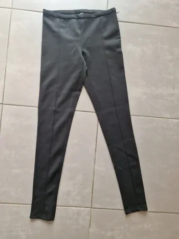 Pantalon noir super skinny