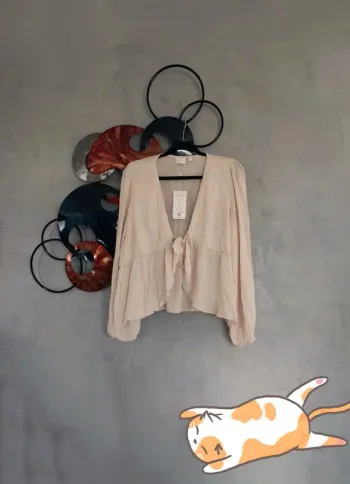 Blouse manches longues Vila beige à plumetis