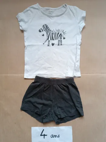Pyjama short 4 ans (Achat=offert)