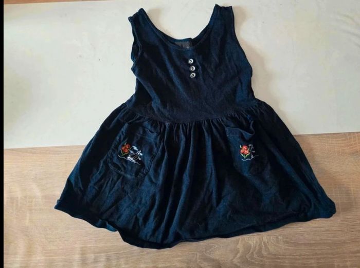 Robe été bleu marine broderies