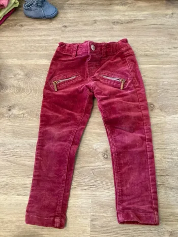 Pantalon en velours rouge 2-3 ans