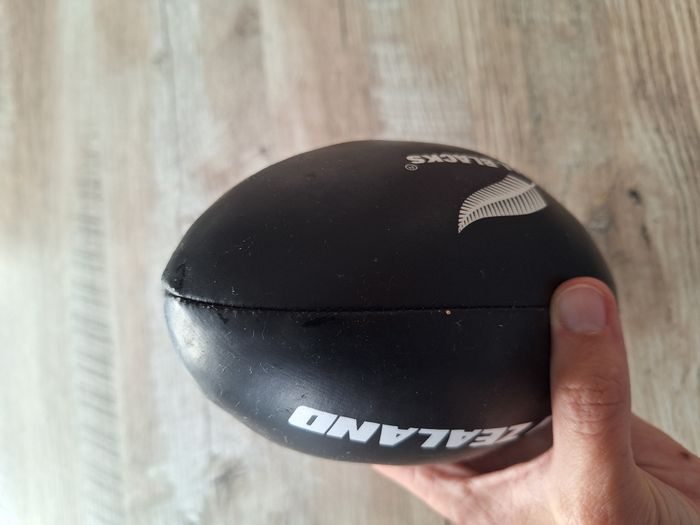 Mini Balle ballon rugby anti stress All Blacks New Zealand - photo numéro 2