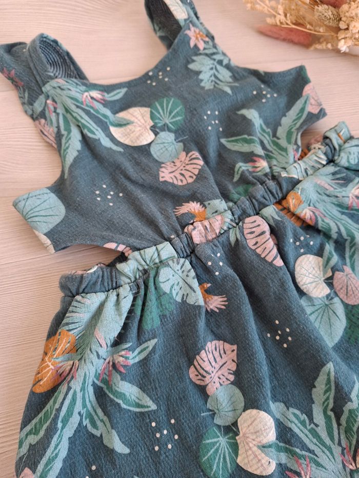 Robe fille tropicale verte Kiabi 5 ans - photo numéro 3