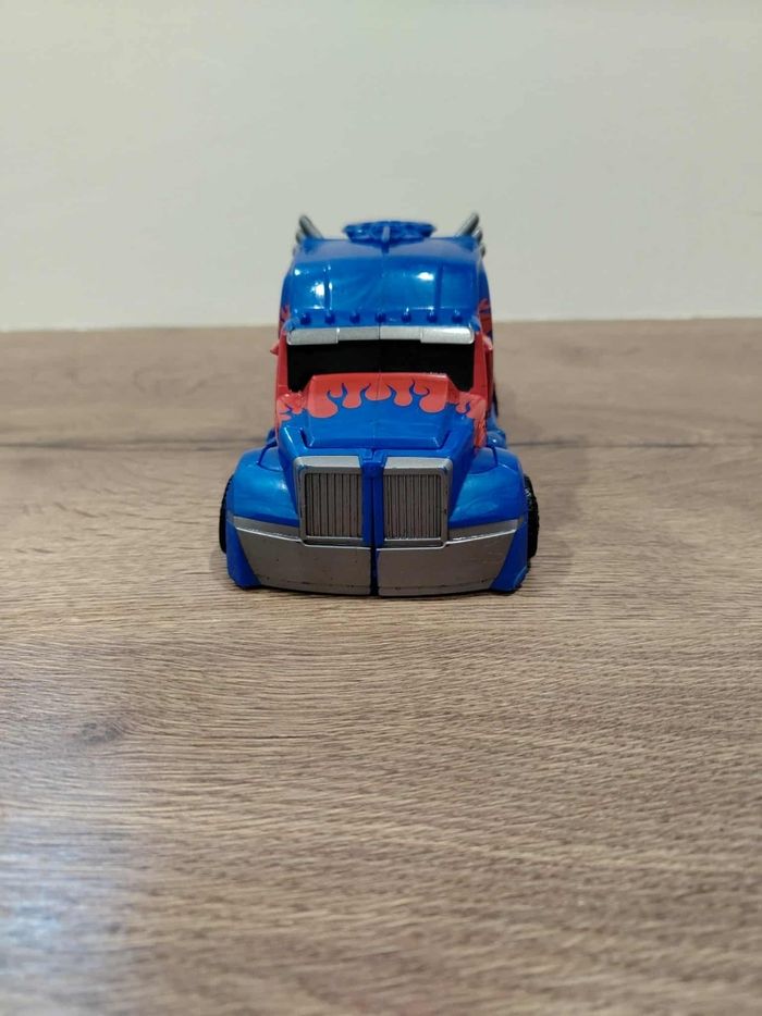 Figurine Optimus Prime transformers - photo numéro 4