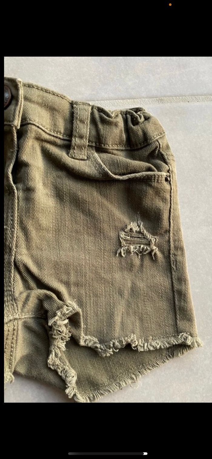 Short en jean armé Kiabi 24 mois Neuf - photo numéro 3