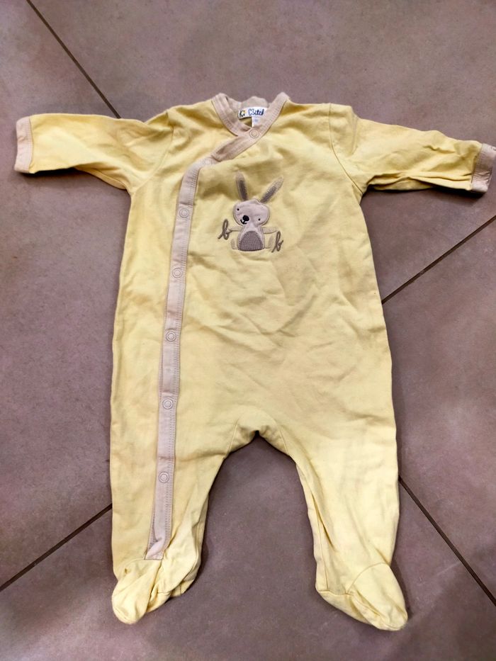 Lot vêtements 6 mois - photo numéro 3