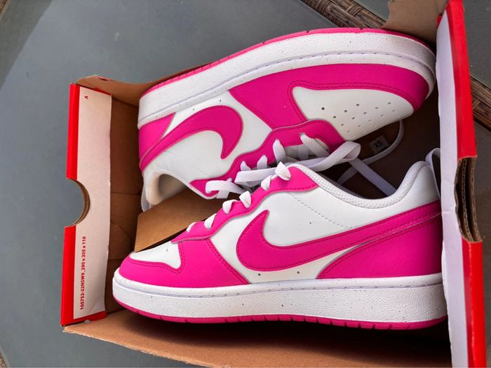 Baskets Nike P.38,5 Neuves - photo numéro 10