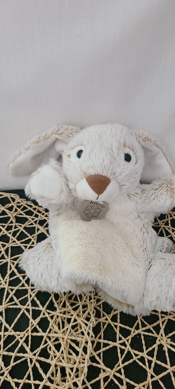 Doudou marionnette lapin beige blanc HISTOIRE D'OURS