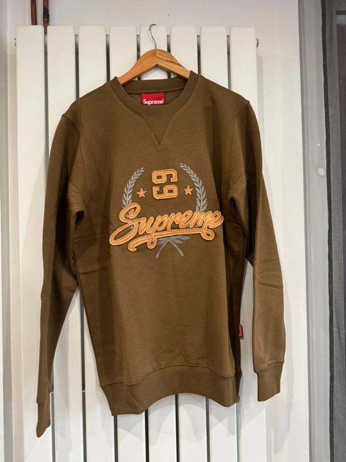 Pull / Sweat Marron Supreme Taille XL