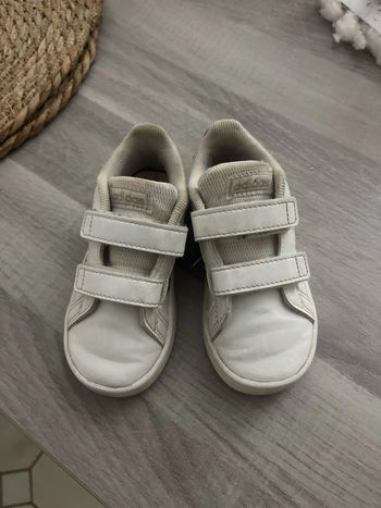 Basket adidas taille 23