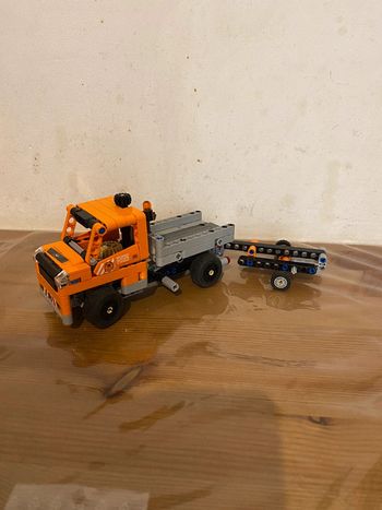 Lego Technic 42060 camion benne avec sa remorque