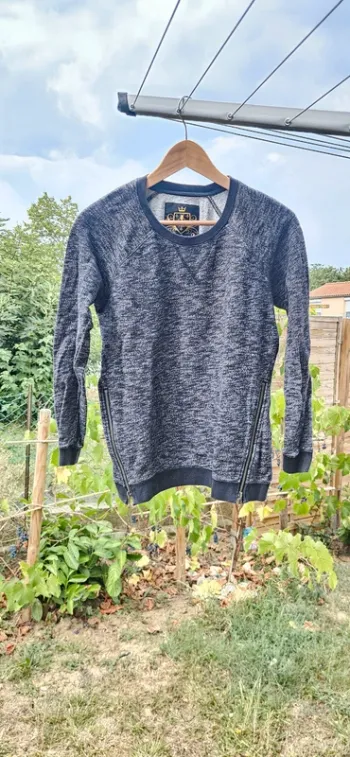 Pull Bizzbee gris