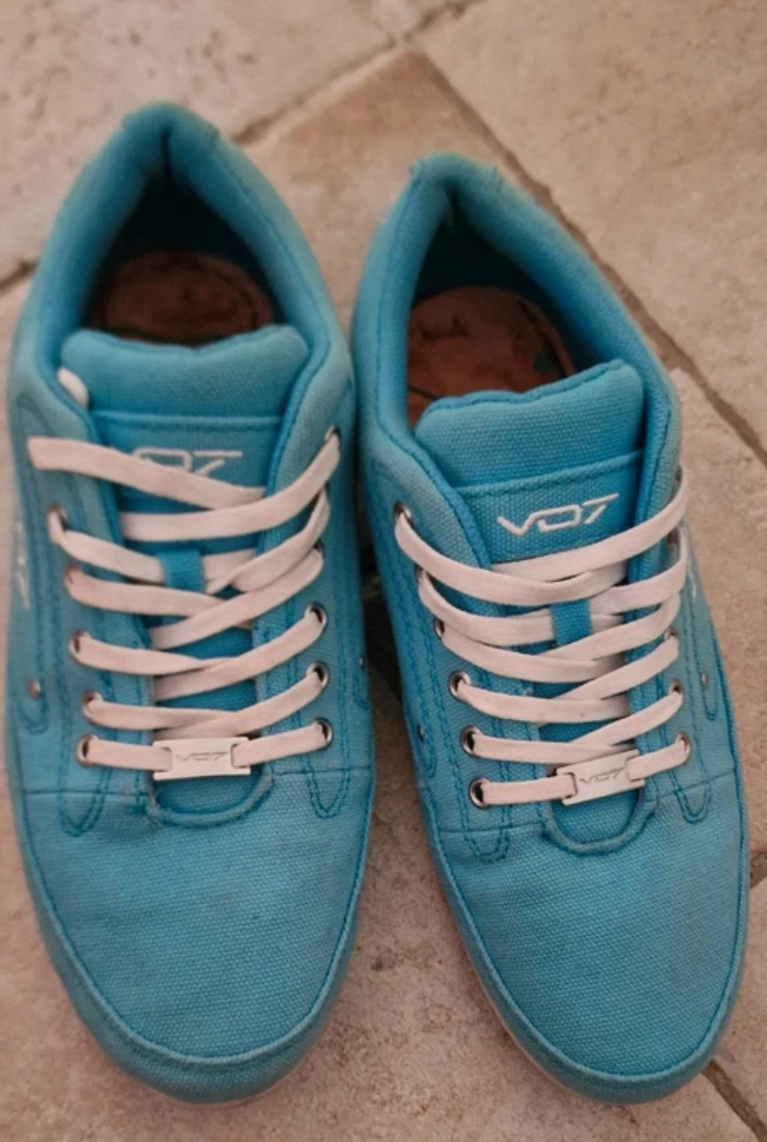 Baskets VO7 Yacht 13 – Turquoise – Pointure 40 – Bon état - photo numéro 2
