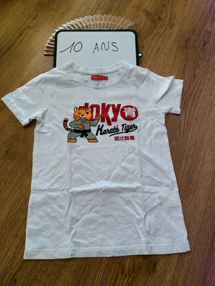 T-shirt taille 10 ans