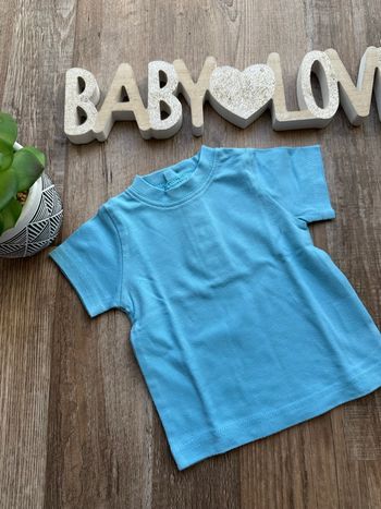 - Tee shirt          - 3 mois  - Très bon état