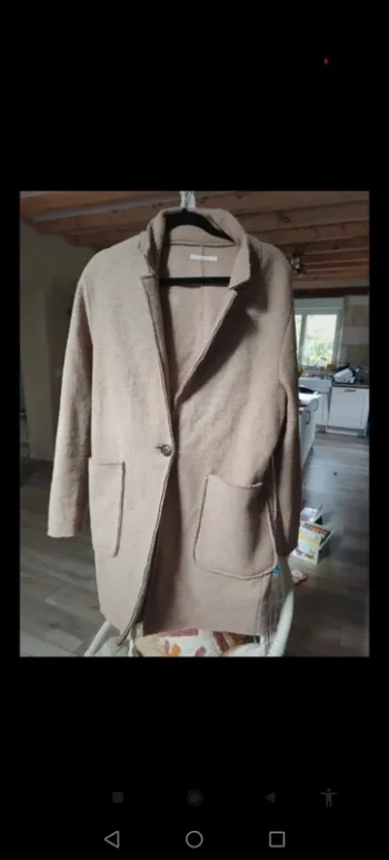 Manteau long et fin en laine