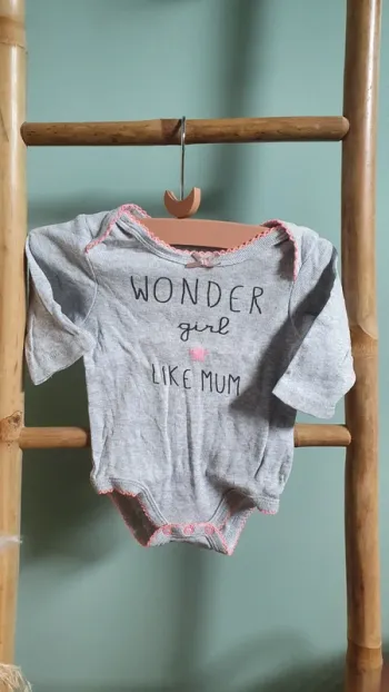 Body "Wonder girl like mum"