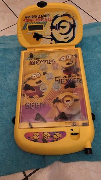 flipper minion (avec son carton)