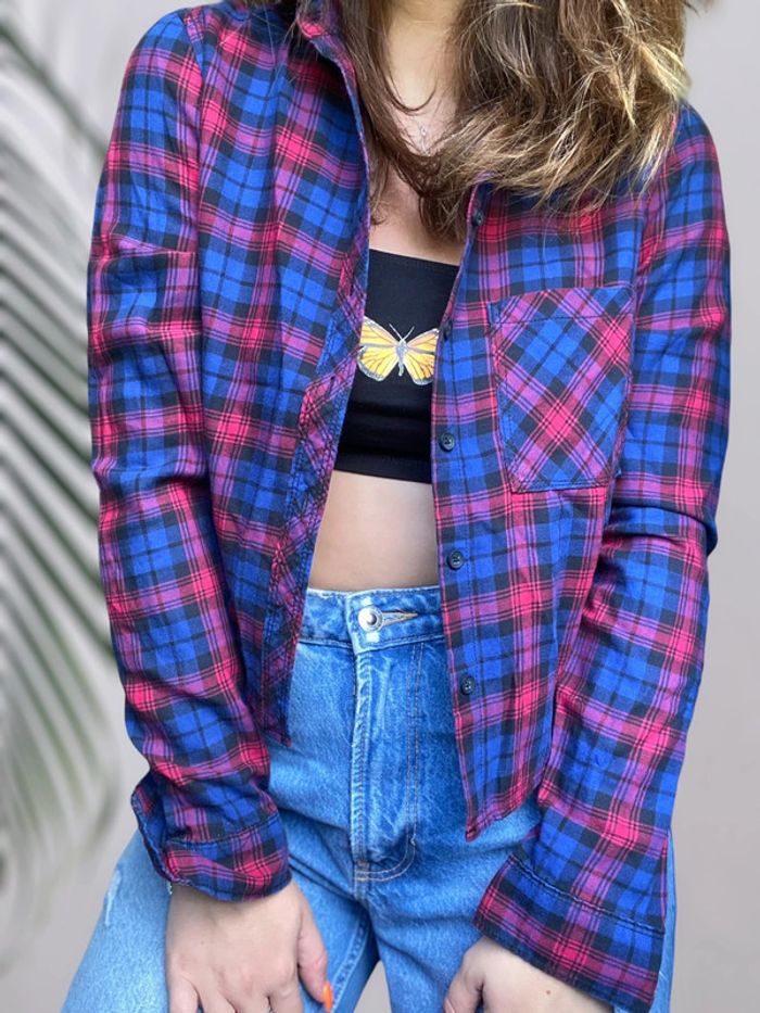 Chemise crop à carreaux rouge et bleu taille - photo numéro 4