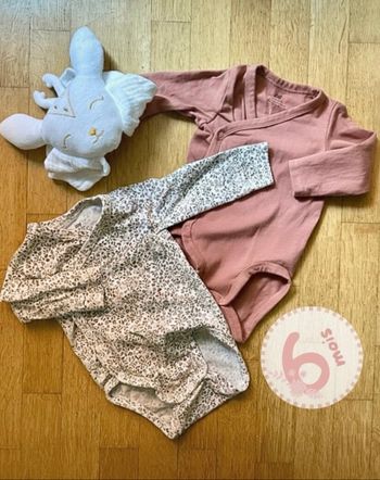 Lot de 2 Bodies Manches Longues H&M Bébé Fille - 4 à 6 mois - excellent état !