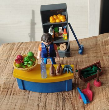 Playmobil city life épicerie avec vendeur