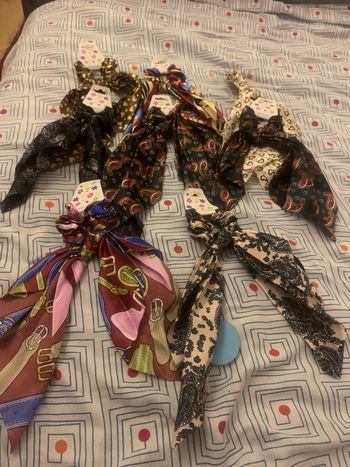 Lot de 8 foulards chouchou