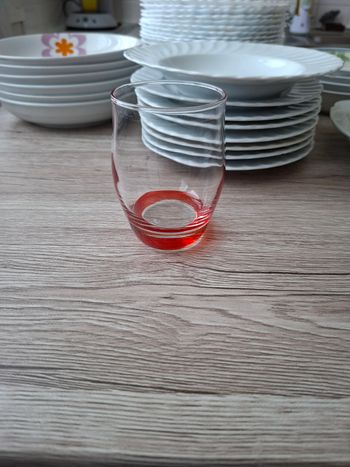 Verre à fond rouge