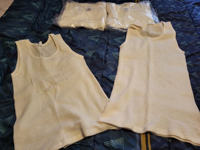 Lot 2 maillots de corps taille 5 neufs - photo numéro 4
