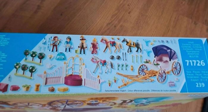 Boîte NEUVE Playmobil numéro 71726 avec calèche, prince, princesse et école d'équitation. - photo numéro 3