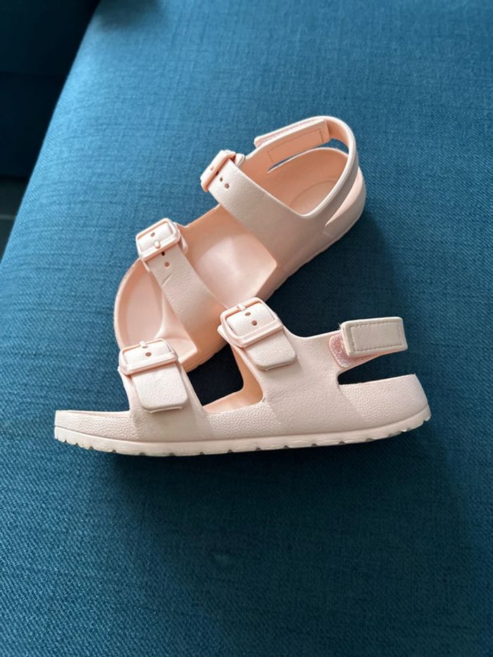 Sandales 29/30 - photo numéro 2