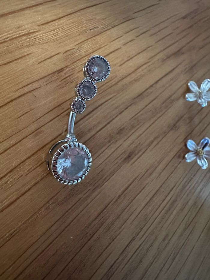 Piercing nombril boucle d’oreille - photo numéro 3
