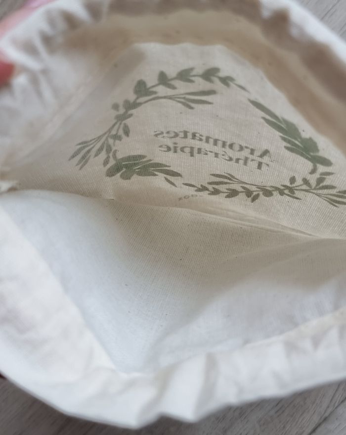 Pochette "Aromates thérapie" - photo numéro 4